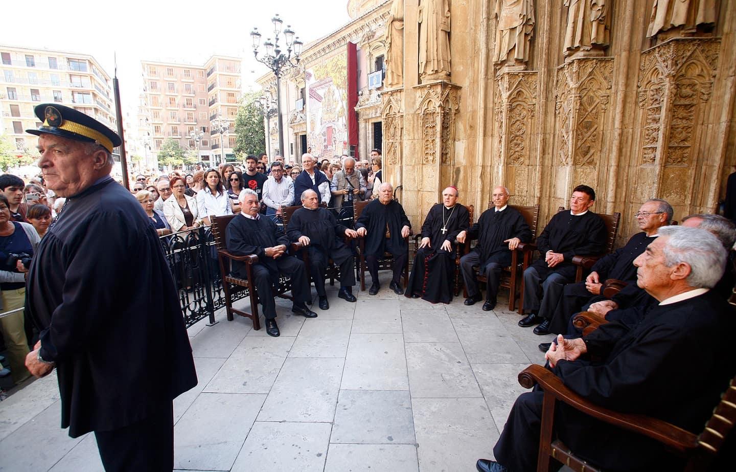 Tribunal of Waters meets every Thursday beside the Cathedral