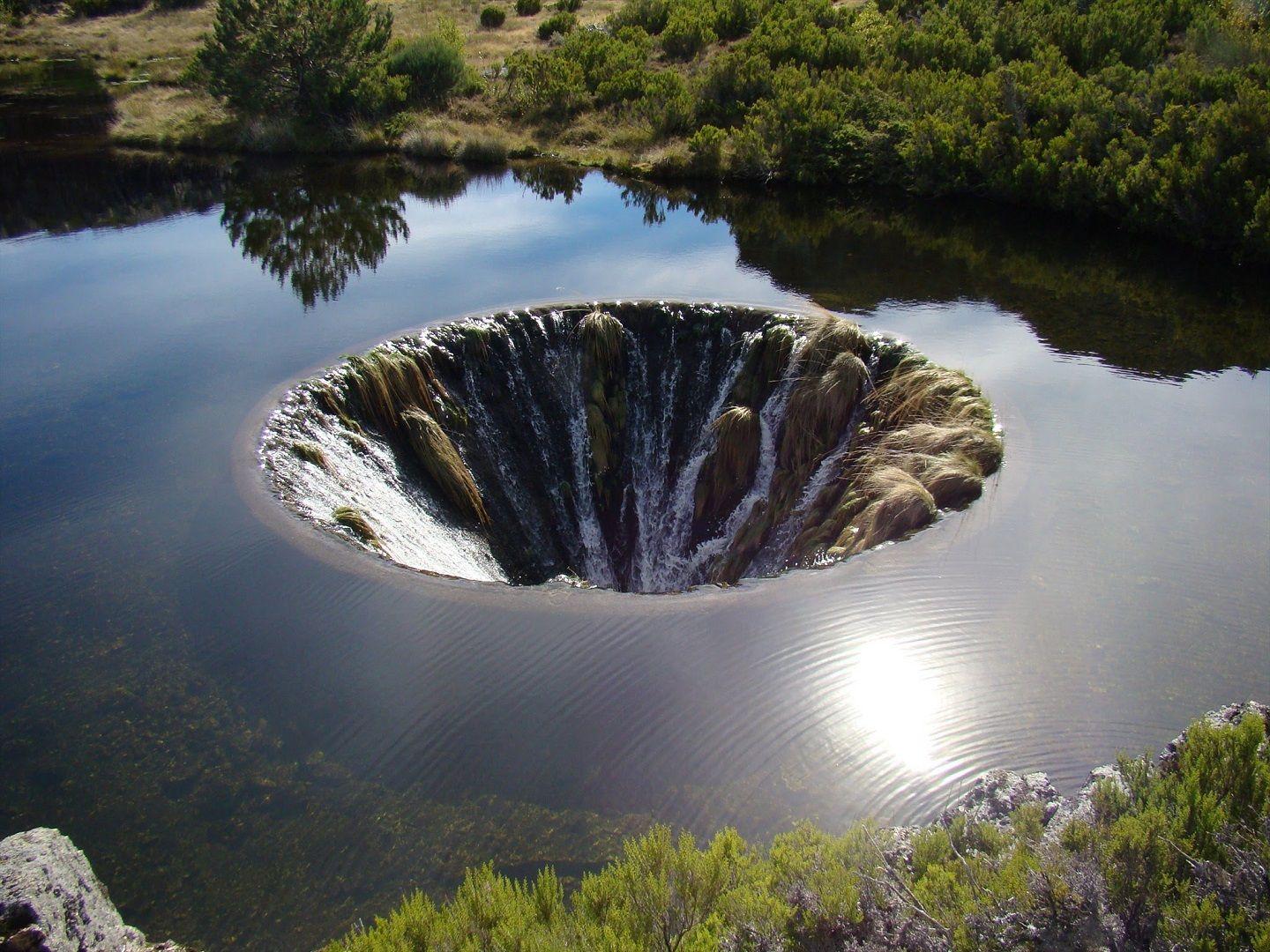 Massive Sinkhole In Conchos Lake Amazing Zone