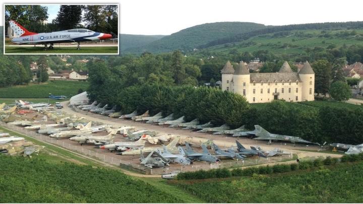 Castillo Burgundy y aviones Michel Pont