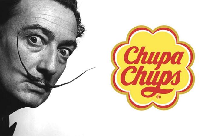 Dalí con el logo de Chupa Chups que creó