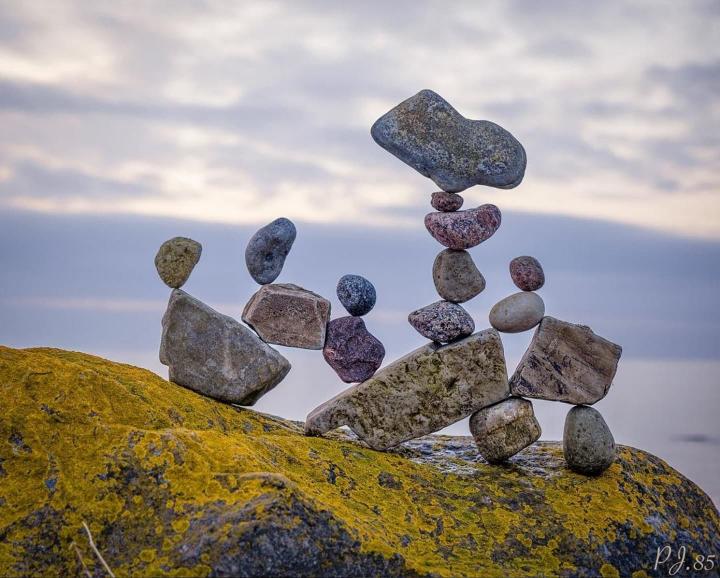 Pontus Jansson increíble piedras equilibrio desafían gravedad